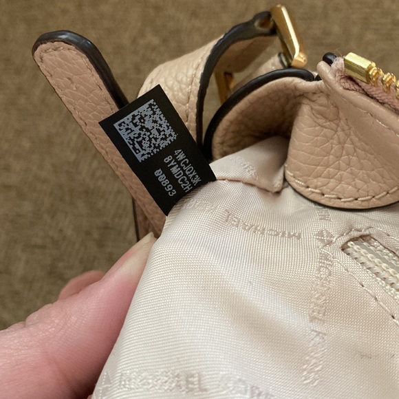 Michael Kors Julia Messenger Bag - Picture 11 of 16